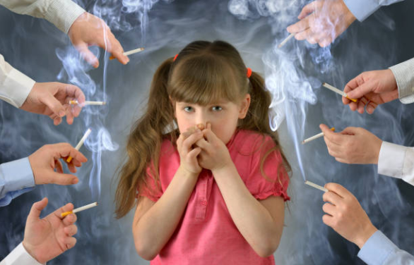 Sự thật đáng sợ về tác hại của thuốc lá với trẻ em - Đọc để có cách bảo vệ con bạn ngay từ bây giờ