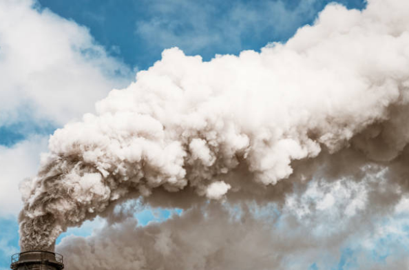 Không khí ô nhiễm là một trong những nguyên nhân khiến phổi suy yếu