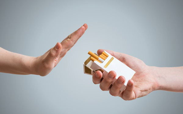 Người bệnh phổi tắc nghẽn mãn tính cần tránh xa khói thuốc lá